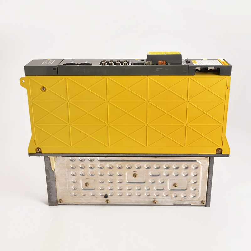 Original new Fanuc Japan A06B-6096-H116 power supply amplifier A06B-6096-H116 unit